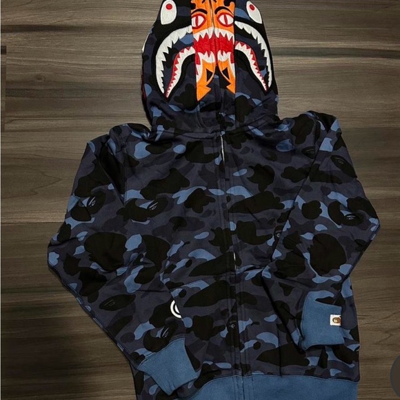Bape jacket - Picture 2 of 3